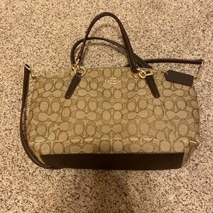 Y2K Coach Outline Signature Small Kelsey Satchel F36625 - Khaki
Brown